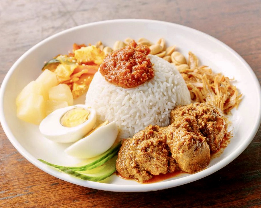 Nasi Lemak with Beef Rendang